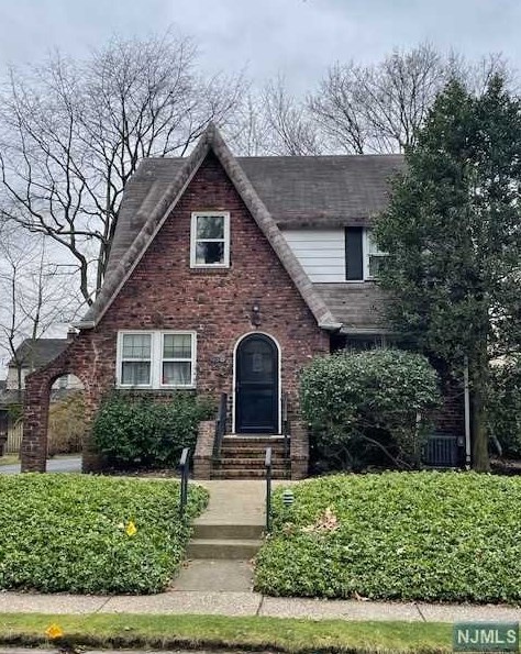478 Sagamore Ave, Teaneck, NJ 07666-2610