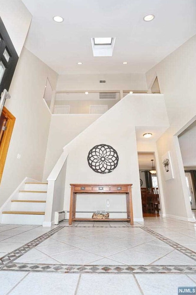 852 Zibold Ct, Westwood, NJ 07675-6142
