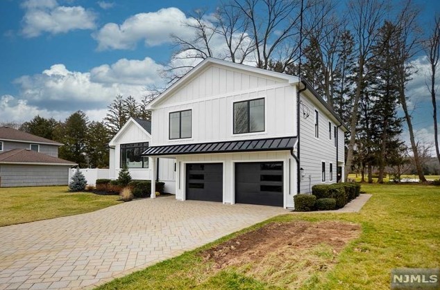 138 Beechwood Rd, Oradell, NJ 07649