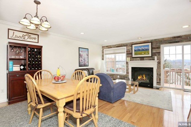 144 Mountainside Dr, Pompton Falls NJ  07442-1757 exterior