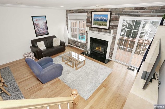 144 Mountainside Dr, Pompton Falls NJ  07442-1757 exterior