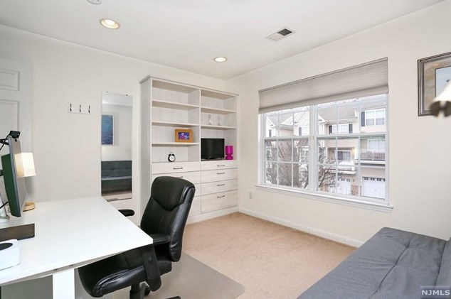 144 Mountainside Dr, Pompton Falls NJ  07442-1757 exterior