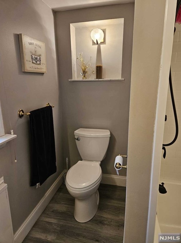 34 Carlton Pl, Rutherford NJ  07070-1120 exterior