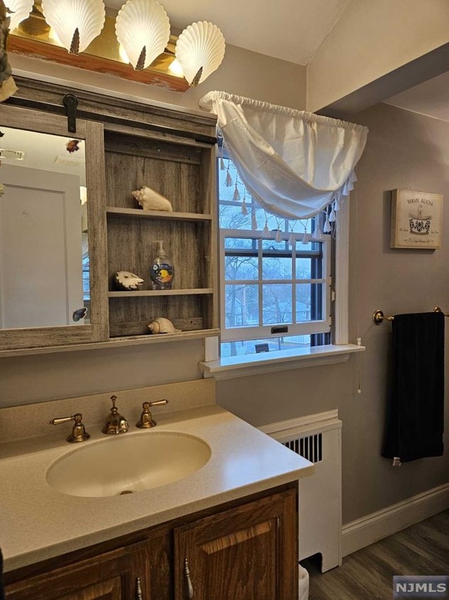 34 Carlton Pl, Rutherford NJ  07070-1120 exterior