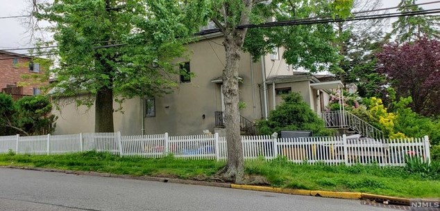 544 Hillside Ave, Palisades Park, NJ 07650