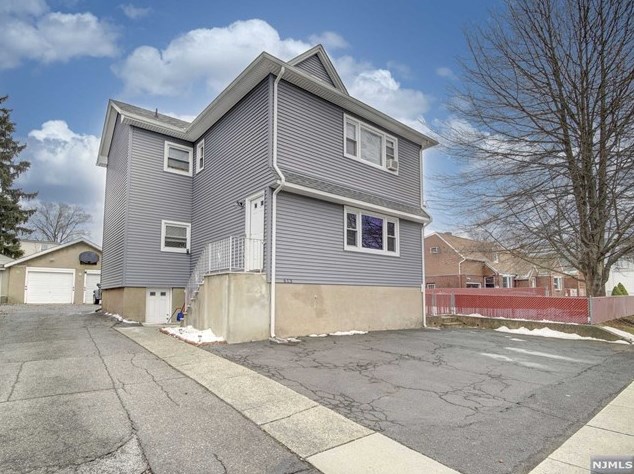 613 Second Ave #1a, Lyndhurst, NJ 07071