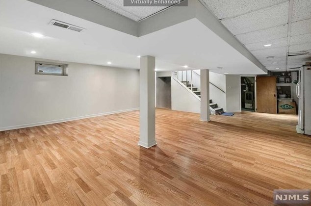 16 Morse Ave, Rutherford NJ  07070-1229 exterior