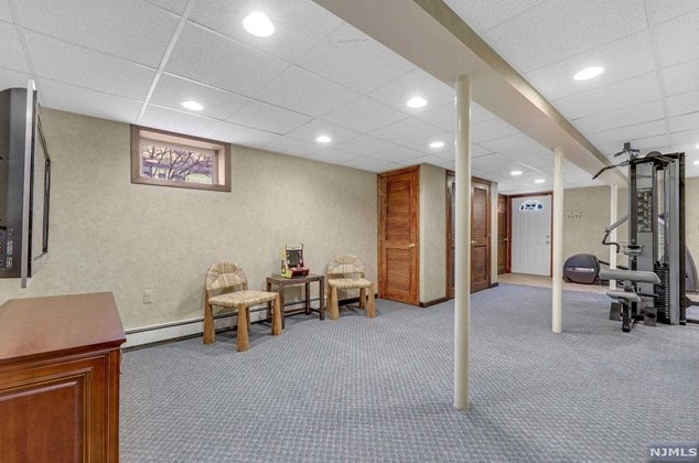 852 Hillsdale Ave, Hillsdale NJ  07642-1233 exterior