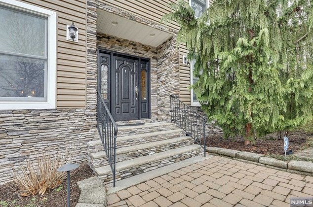 852 Hillsdale Ave, Hillsdale, NJ 07642