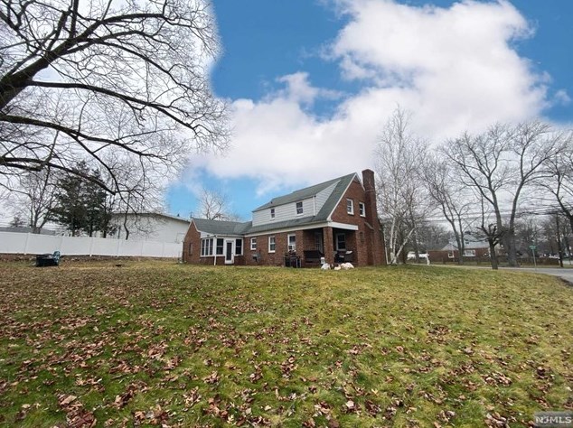106 Paris Ave, Rockleigh, NJ 07647