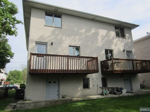 2379 7th St #b, West Fort Lee, NJ 07024