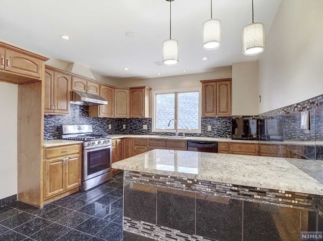 663 Chestnut St #2, Kearny, NJ 07032