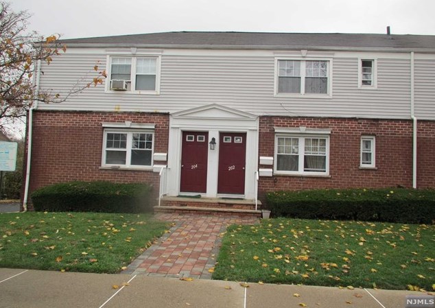 204 Darwin Ave #a, Rutherford, NJ 07070