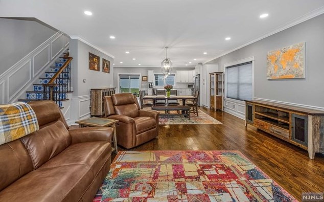 15 4th St, Wood-Ridge NJ  07075-2205 exterior