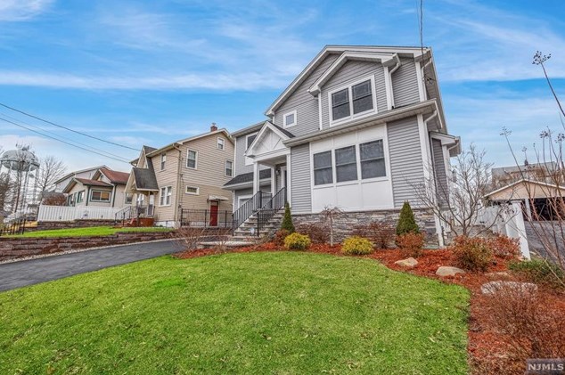 15 4th St, Wood-Ridge NJ  07075-2205 exterior