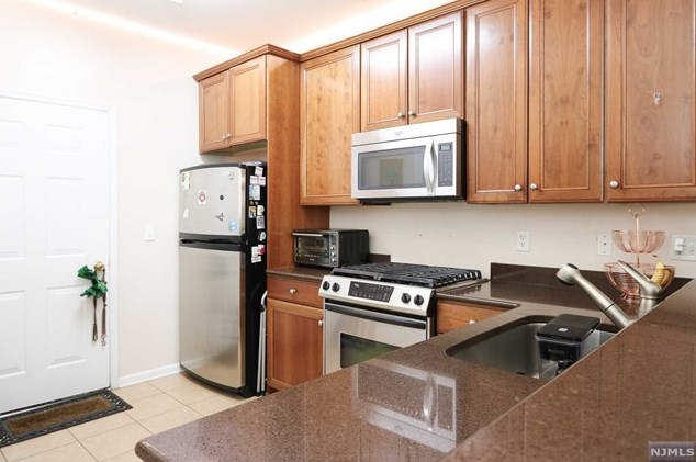 1515 Hamilton St, Belleville NJ 07109-5346 exterior