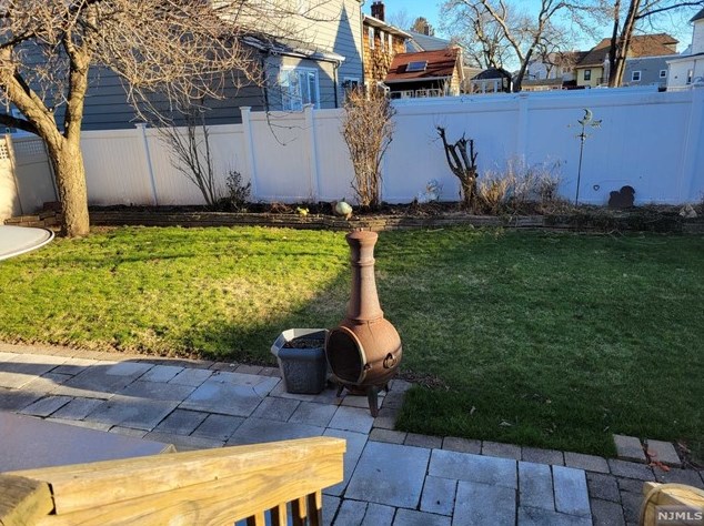 439 Summit Ave, Carlstadt, NJ 07072