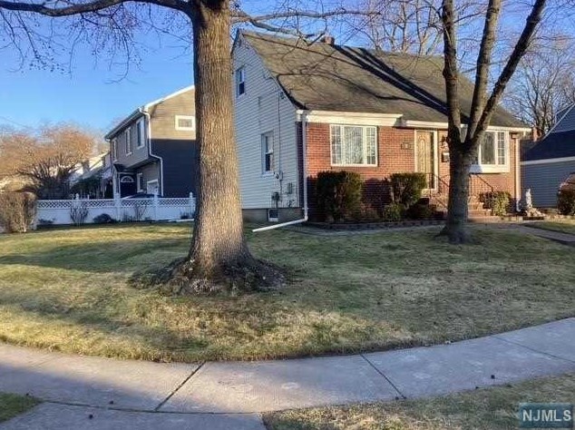 39 Pershing St, Dumont, NJ 07628
