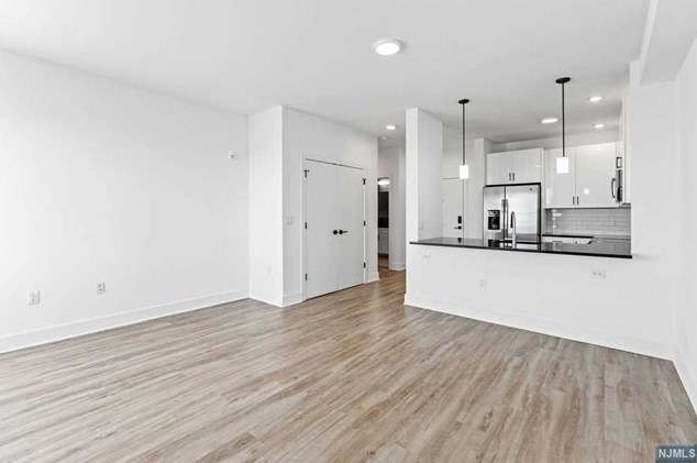 520 Cliff St ##504, Fairview, NJ 07022