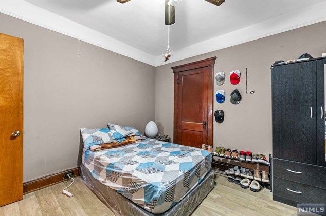 226 Riverview Pl, Cliffside Park NJ 07010-1113 exterior