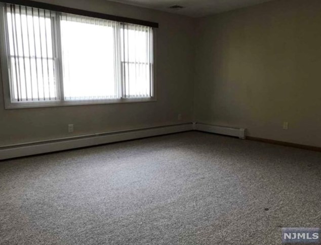 124 Mill St #2, Elmwood Park, NJ 07407