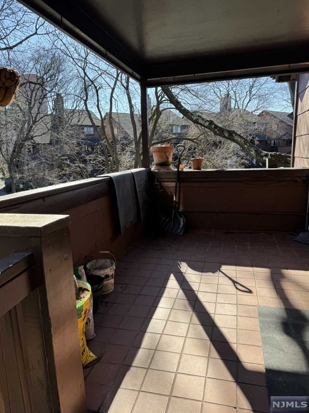 245 Sunset Ky, Secaucus, NJ 07094