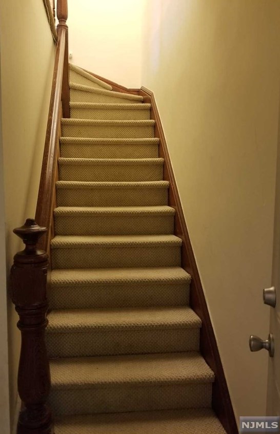 135 Brookside Ave #3, Ho Ho Kus, NJ 07423