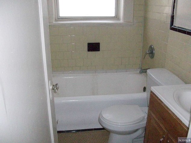 10 Hasbrouck Ave #c1, Hasbrouck Heights, NJ 07604