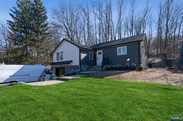 676 Ramapo Valley Rd, Oakland, NJ 07436