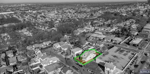 533 Victory Ave, Ridgefield, NJ 07657