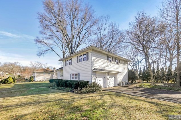 63 Revere Ave, Emerson, NJ 07630