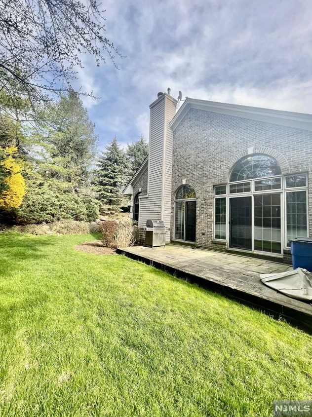 313 Laurel Brook Rd, Montvale, NJ 07645