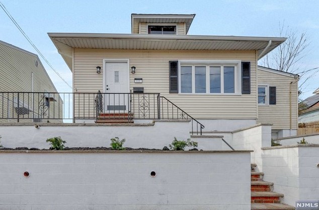 111 Stover Ave, North Arlington, NJ 07031