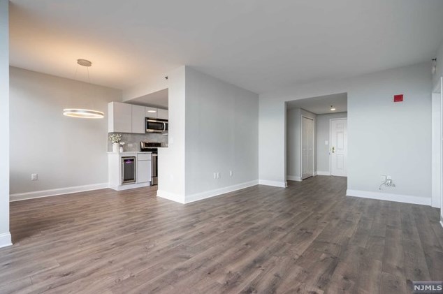 100 Old Palisade Rd #2109, West Fort Lee, NJ 07024