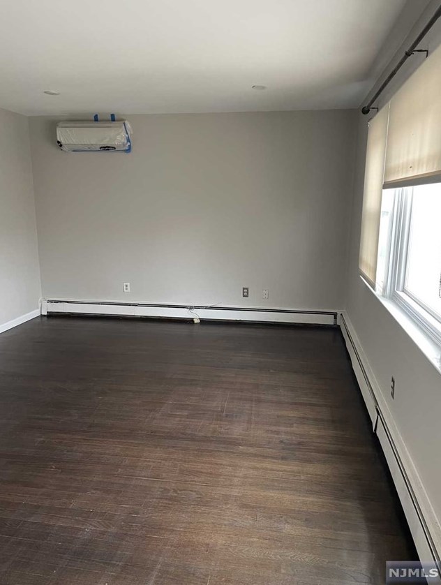 14 Beech St #1, Kearny, NJ 07032