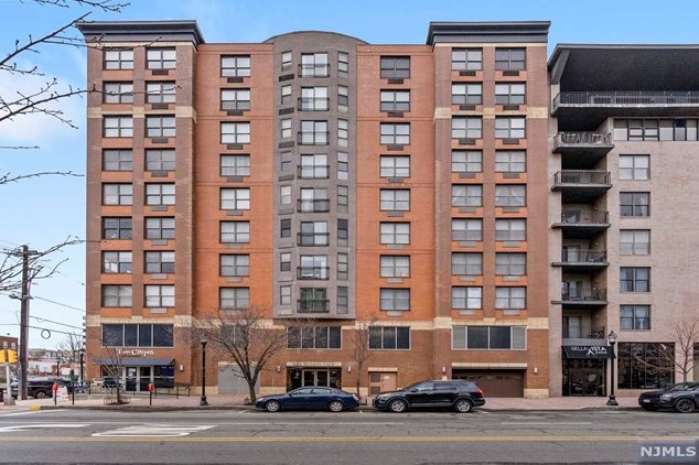 4301 Park Ave, Union City NJ  07087-6579 exterior