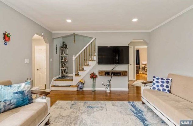 112 Hamilton Ave, Hasbrouck Heights, NJ 07604