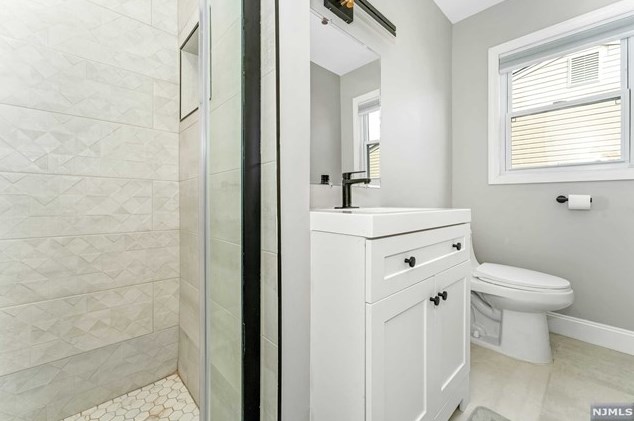 174 Westbrook Dr, Toms River NJ  08757-4733 exterior