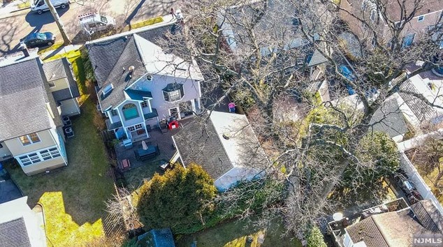 20 Raymond Ave, Rutherford NJ  07070-1132 exterior