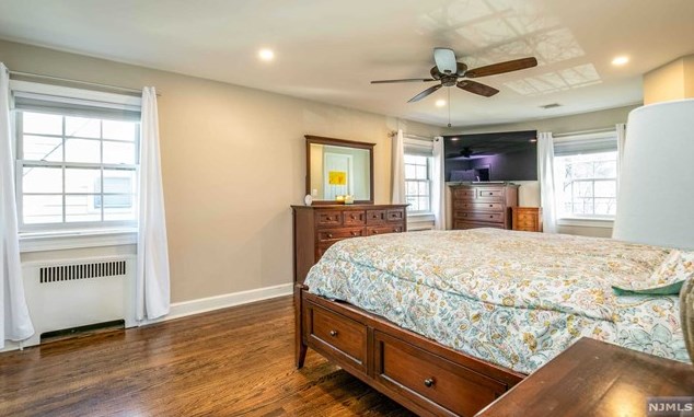 20 Raymond Ave, Rutherford NJ  07070-1132 exterior