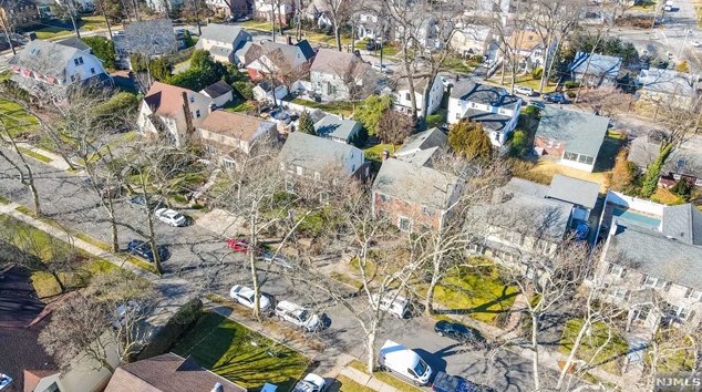 20 Raymond Ave, Rutherford NJ  07070-1132 exterior