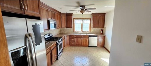 60 Salter Pl, Belleville, NJ 07109