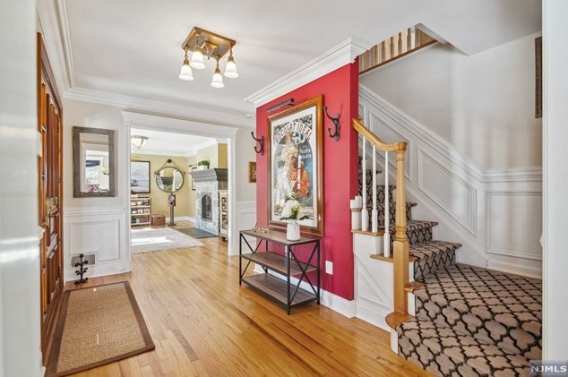 581 Miller Rd, Wyckoff, NJ 07481