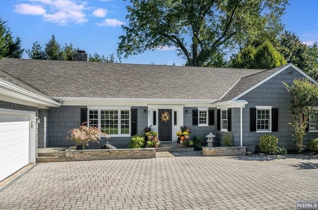 421 Ridgewood Ave, Glen Ridge, NJ 07028
