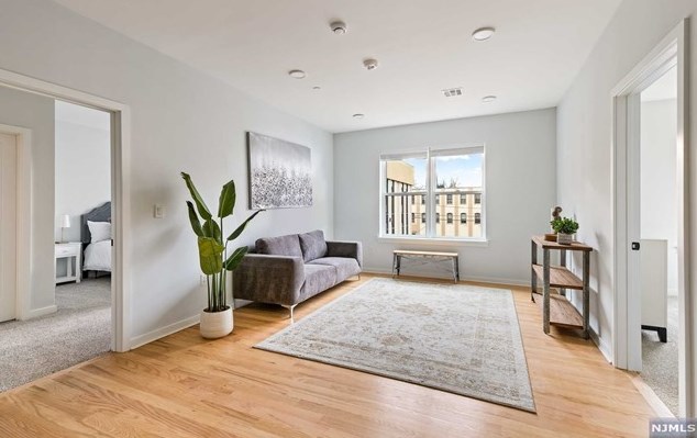 660 Bloomfield Ave #301, Bloomfield, NJ 07003