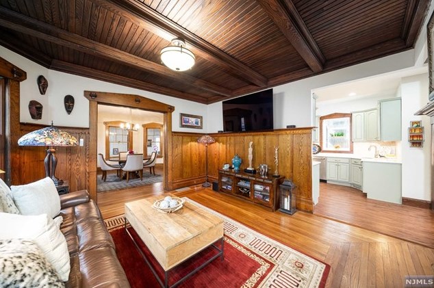 36 Winslow Pl, Rutherford, NJ 07070