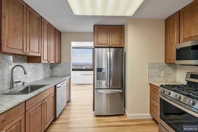 200 Old Palisade Rd Apt 20h, West Fort Lee, NJ