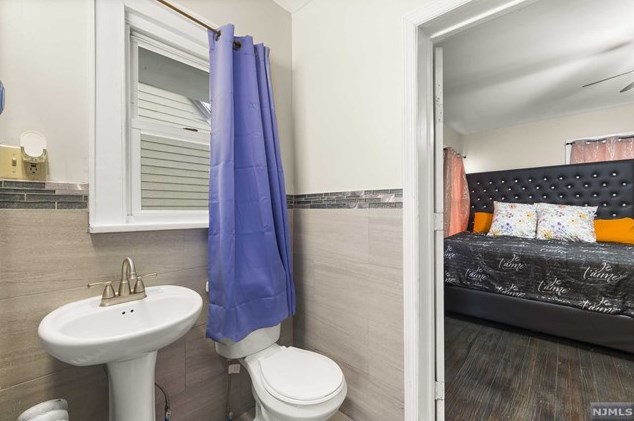 55 Beech St, East Orange NJ  07018-3003 exterior