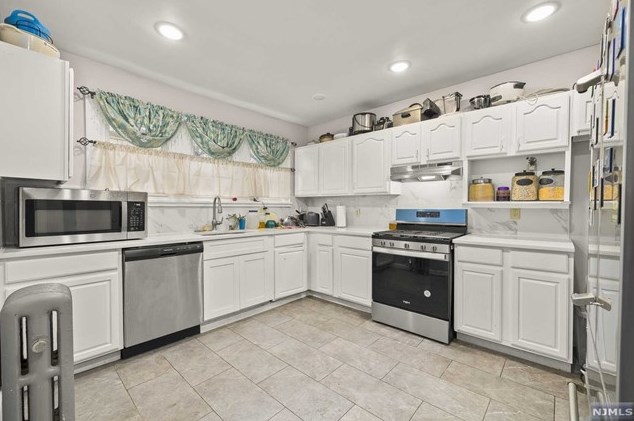 55 Beech St, East Orange NJ  07018-3003 exterior