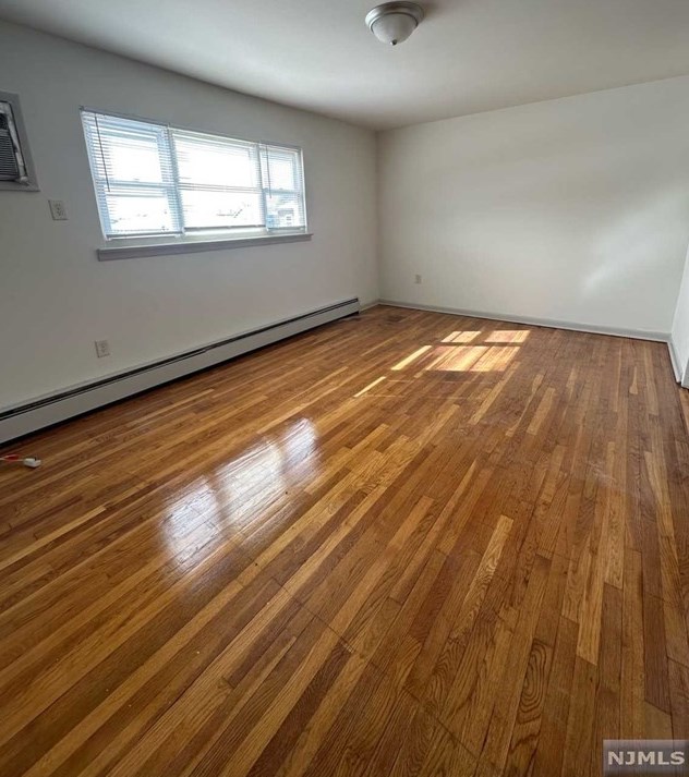 115 Gaston Ave #2nd Floor, Outwater, NJ 07026